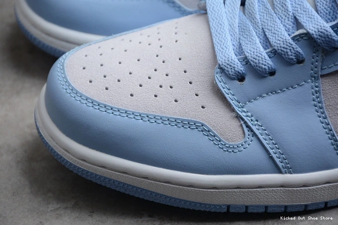 Kick Theory Jordan 1 Low DC0774-050 University (W) Blue 0731